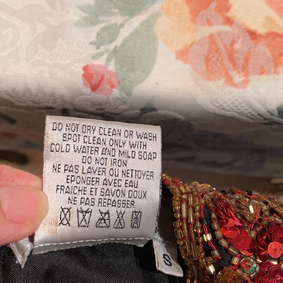 PAPÉLL BOUTIQUE. Evening. Jewel toned top w/details on neckline,collar &… - Picture 9 of 12